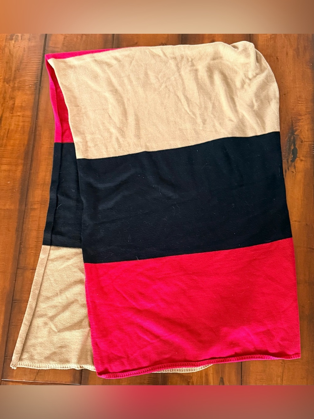 Top It Off Beige Black Red Colorblock Women's Wrap Scarf